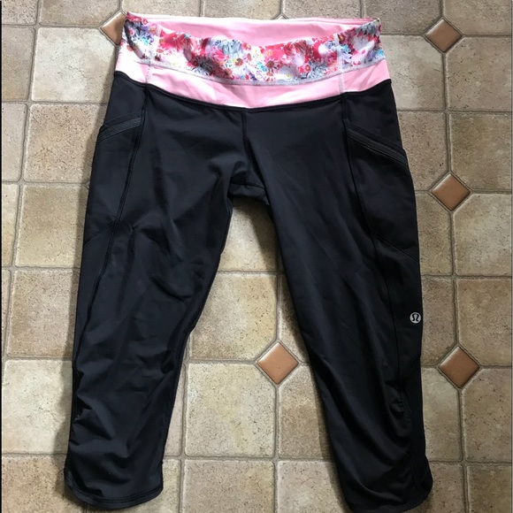 lululemon athletica Pants - Lululemon crop running Capri floral band size 8